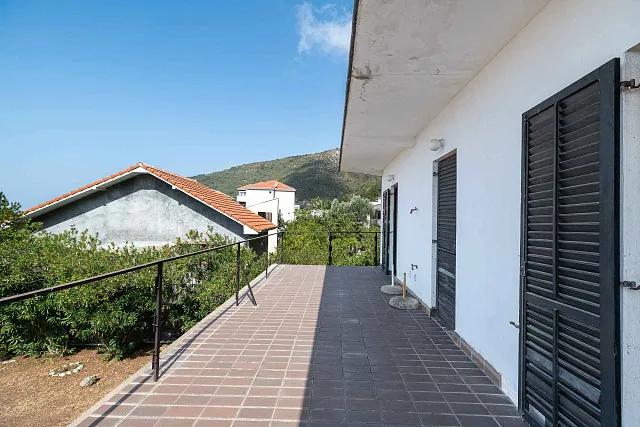 For sale house in Petrovac with a sea view — photo 41